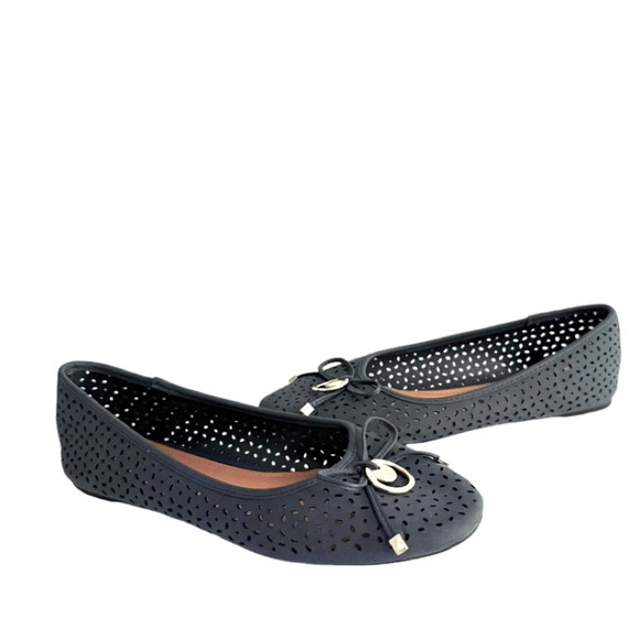 NEW Nautica Perforated Ballet Flats Bow & Silver Branded Charm Blue Size 9.5 - Picture 2 of 10